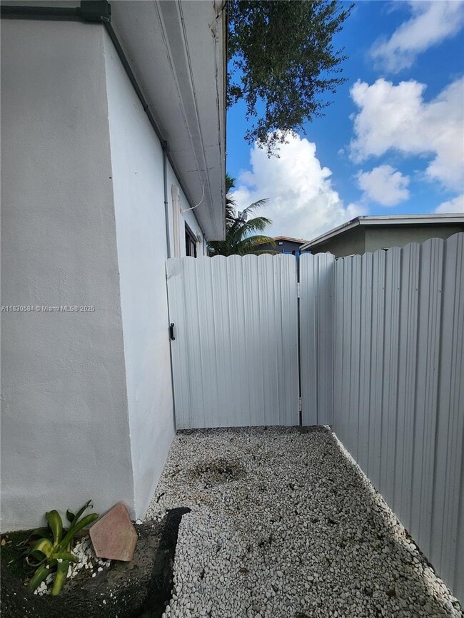 Photo - 7625 NW 4th Ct Unit 0