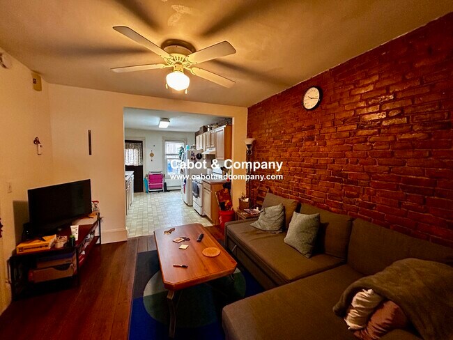 8 Mead St Unit 1A