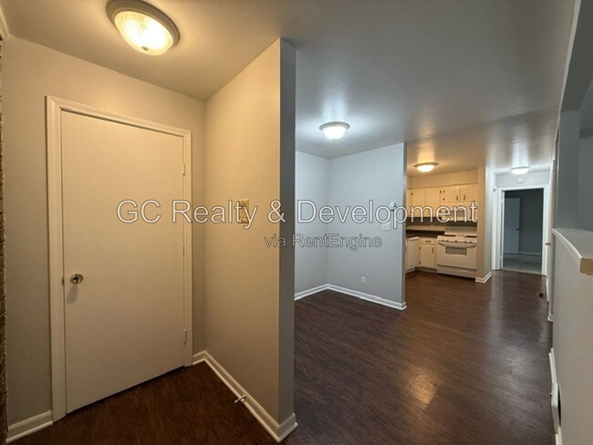 Photo - 20 Simpson St Unit E