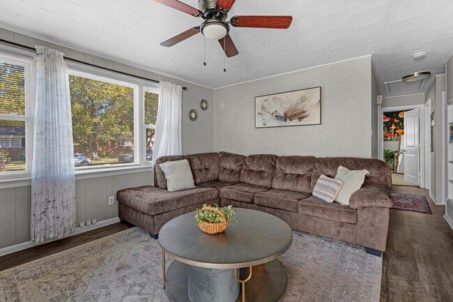 Photo - 2910 Mattox Dr