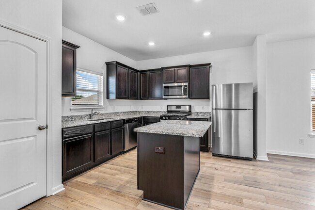 Photo - 10825 Emerick St