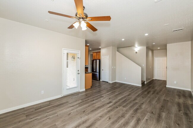 Photo - 10584 La Campana St