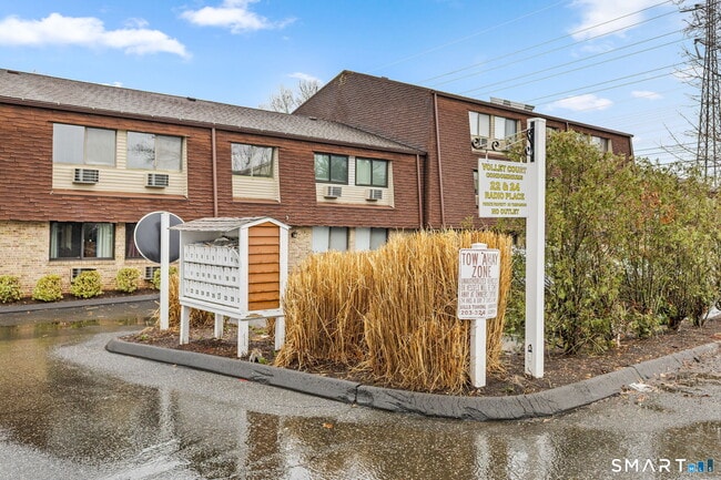 Photo - 22 Radio Pl Unit 8