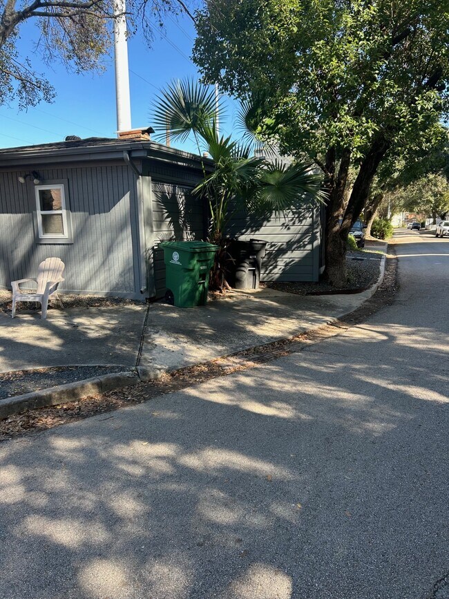 Photo - 1922 Vassar St