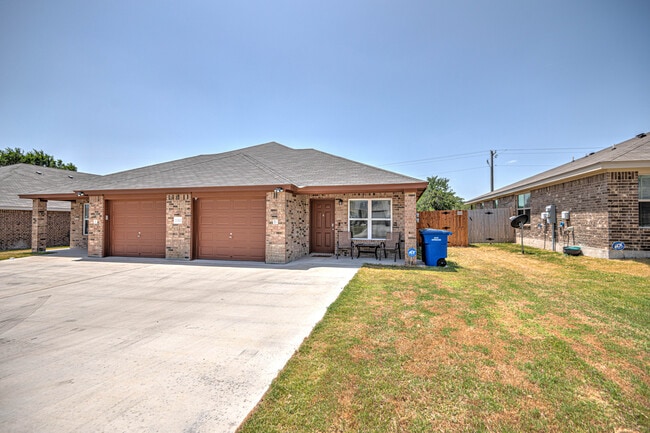 Photo - 1311 Liberation Ln