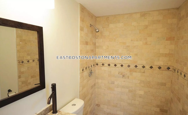 Photo - 130 Brooks St Unit 1