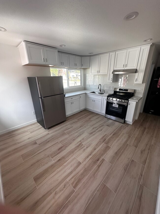 Photo - 1406 W Maxzim Ave Unit 1406A