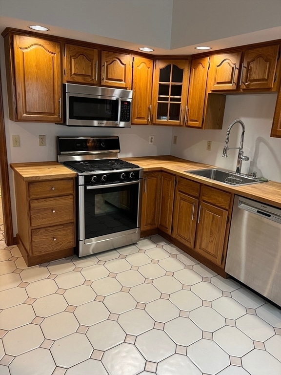 Building Photo - 7 Gorham Rd Unit 2L