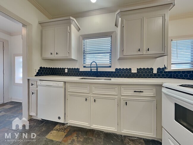 Photo - 2214 Isabella St Casa