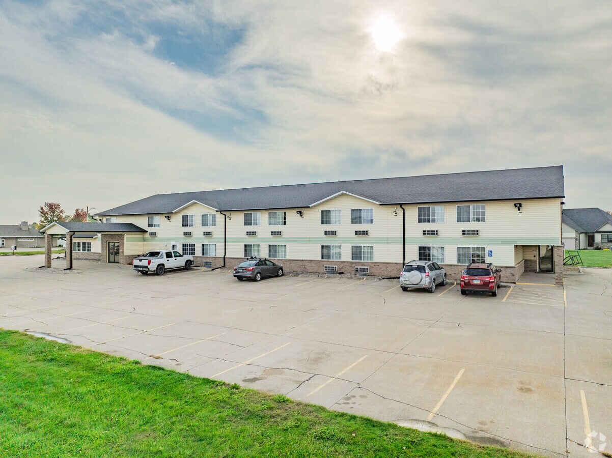 Alternate Exterior - Nevada Living Apartments