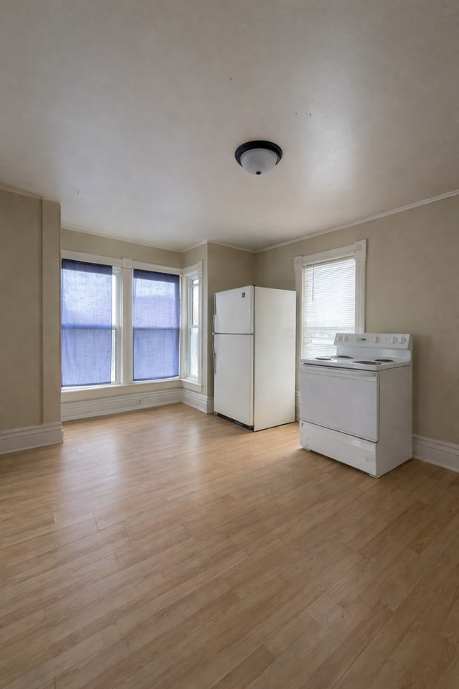 Photo - 119 S 3rd St Unidad 3