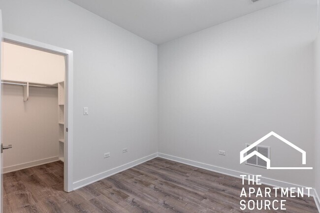 2250 W Lawrence Ave Unit 2