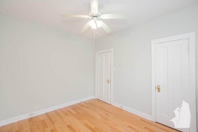Photo - 1916 W Winona St Unit 1920-1