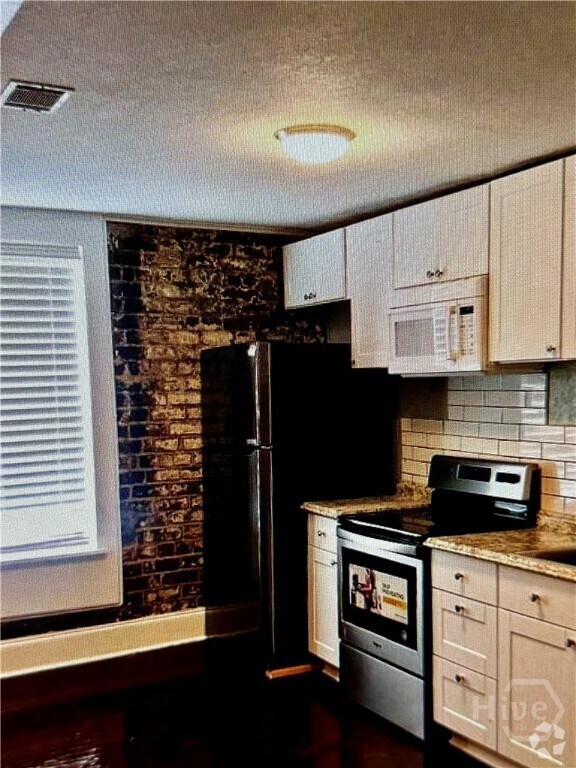 Building Photo - 41 Whitaker St Unit A Rental