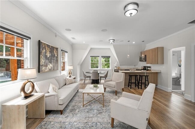 Photo - 1531 N Morningside Dr NE