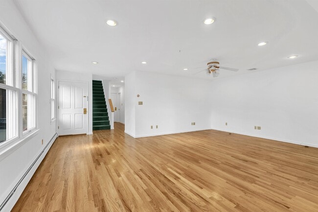 Photo - 234 Cliff St Unidad 2