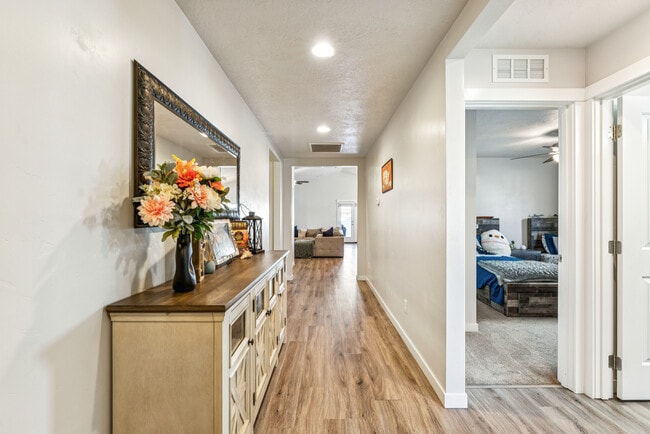 Photo - 4233 N Price Ave