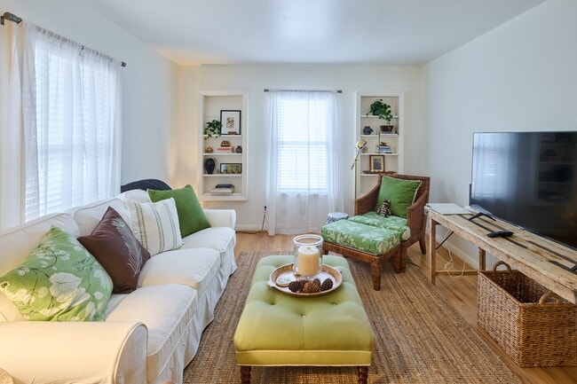 Photo - 2315 Branard St