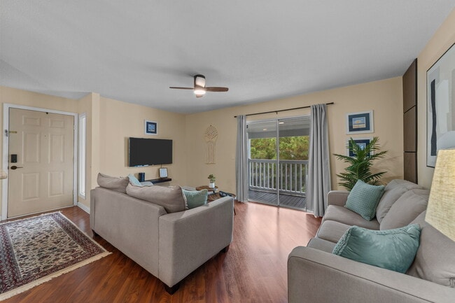 Photo - 1356 Glenns Bay Rd Unit L208