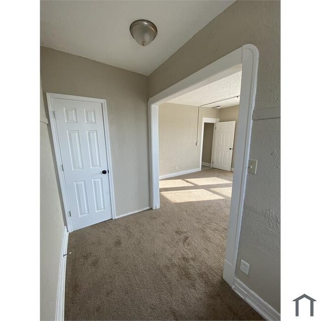 Photo - 15000 Euclid Ave Unidad 33