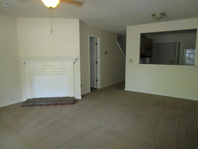 Photo - 655 Archdale Dr