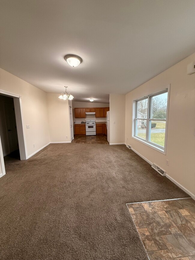 Living room - 4178 S Center St Unidad Mary Laurey