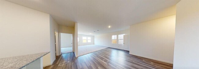 Photo - 384 Enforcer Lp