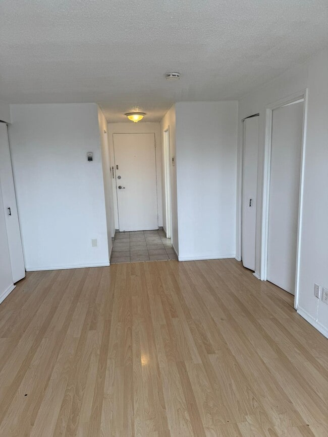 Photo - 84 King Edward Ave Unit 202