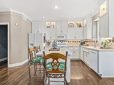 Photo - 8401 W 127th Cir