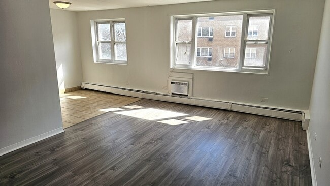 Photo - 2025 W Granville Ave Unit B305