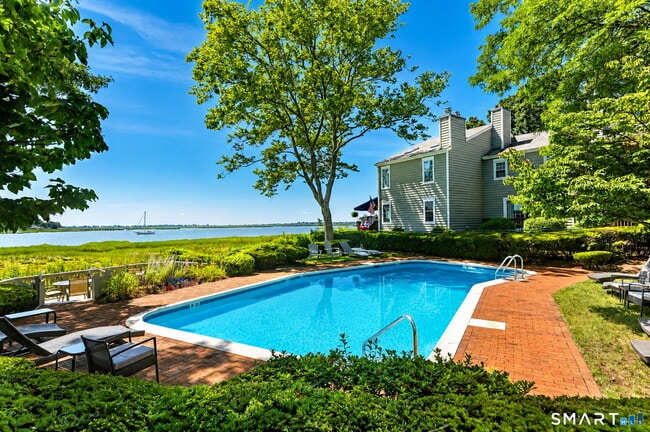 Building Photo - 106 Ferry Ct Unit 106