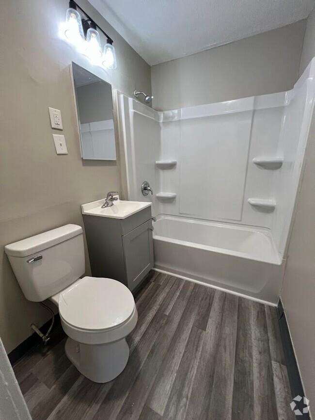 Building Photo - MCM - 408-410 Pleasant St. Unit 408 Rental