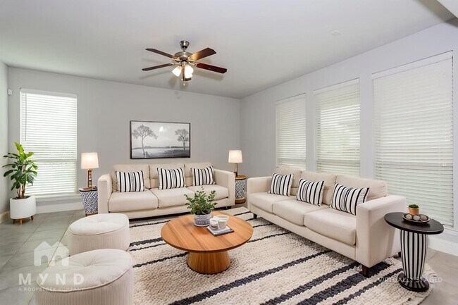 Photo - 120 Knight of Realm Blvd