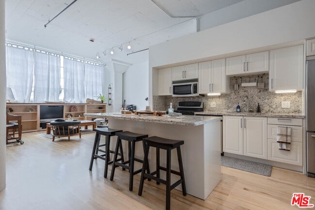 Building Photo - 420 San Pedro St Unit 423