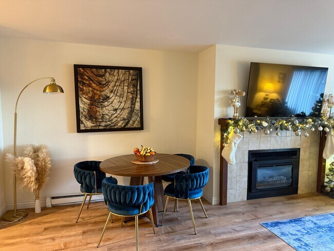 Photo - 137 Benchmark Rd Unit 227