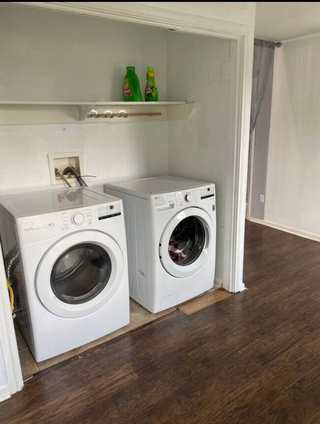 Photo - 111 E Southland Ave