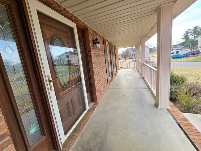 Photo - 991 Haggard Dr