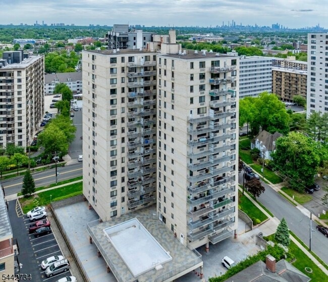 Building Photo - 307 Prospect Ave Unit 12E