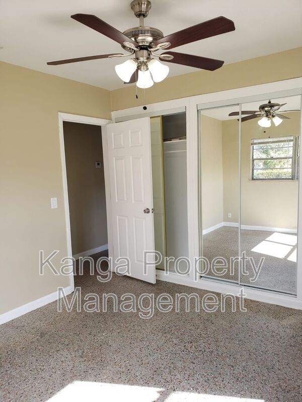 Photo - 3712 Henry Ave