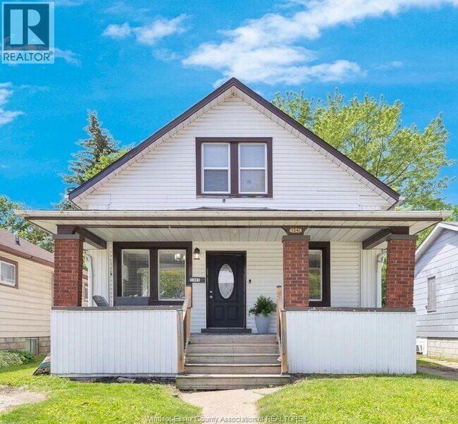 Photo - 1341 McKay Ave