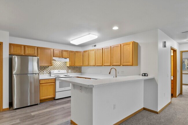 272 W Main St, Cambridge, WI 53523