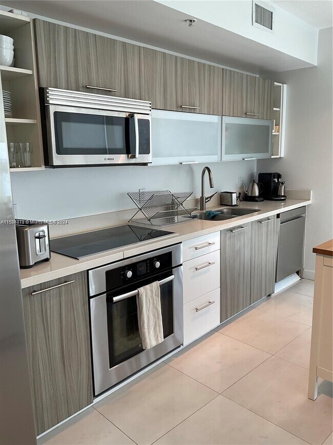 6700 Indian Creek Dr Unit 1207