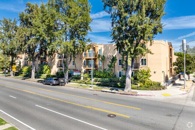 Fulton Gardens Apartments