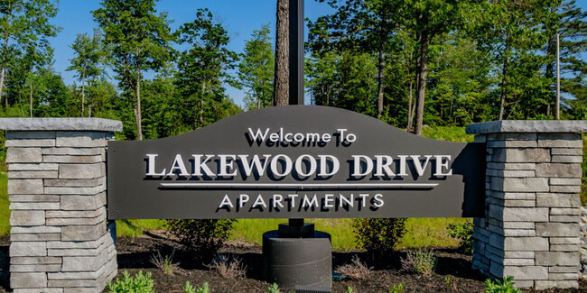 Lakewood Apartments- 15 Eco Way - Lakewood Apartments- 15 Eco Way Unit 8