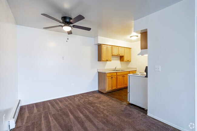 1BD, 1BA - 700SF - Dining Room - Woodhaven Square Apartments