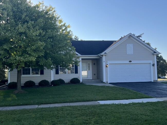 Building Photo - 631 Ridgewood Dr Rental
