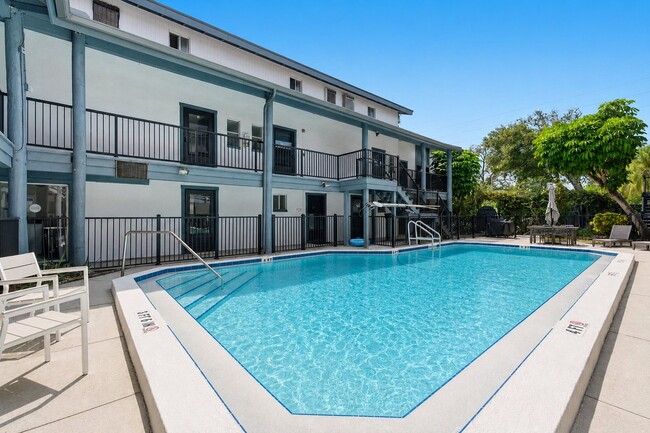 1100 Turner St Unit 207