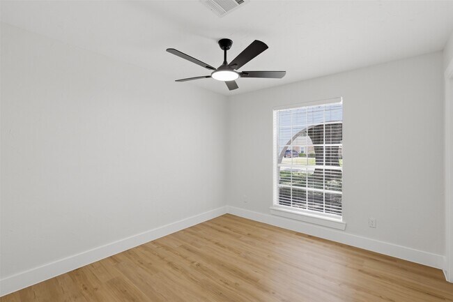 11507 Barwood Bend Dr