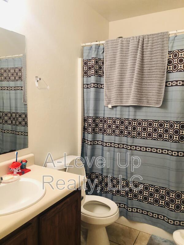 Photo - 3725 W TYBOLT Dr