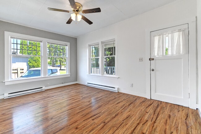 living room - 1405 S 3rd St